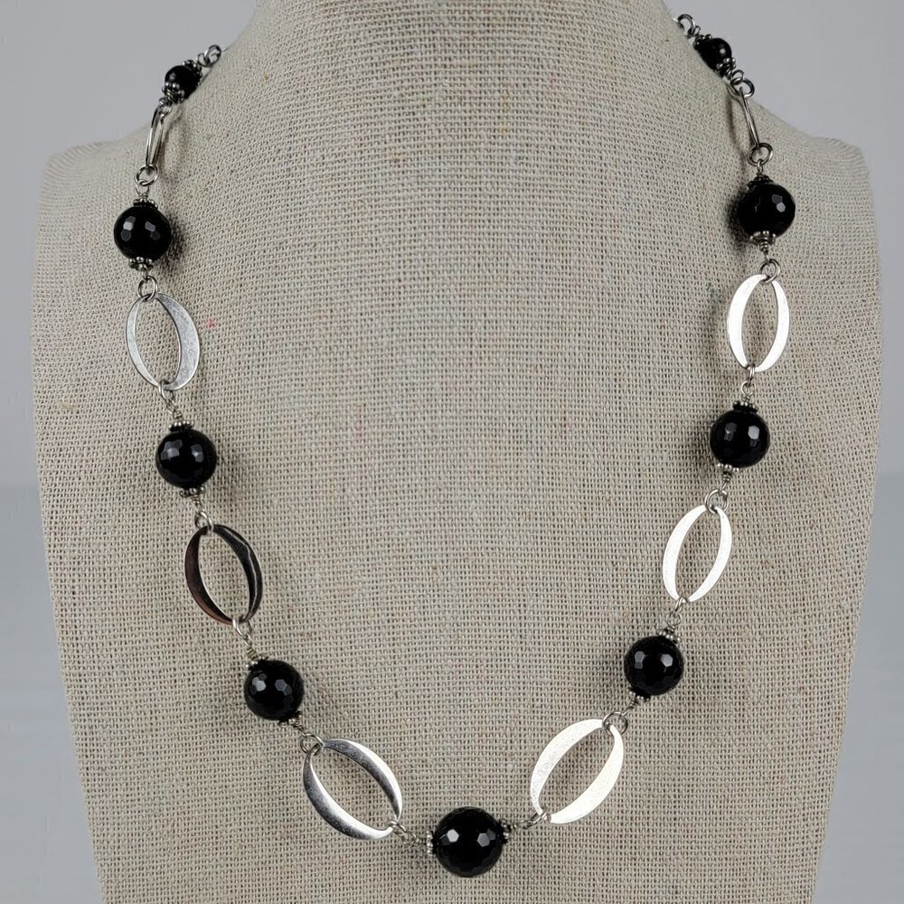 Black Glass Bead Charm 925 Sterling Silver Oval Link Chain Necklace Signed J & T